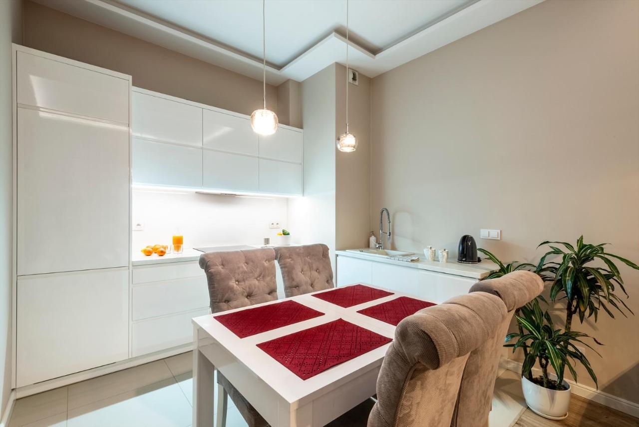 Warsaw - Aparts Lotnisko Okecie Apartman Kültér fotó