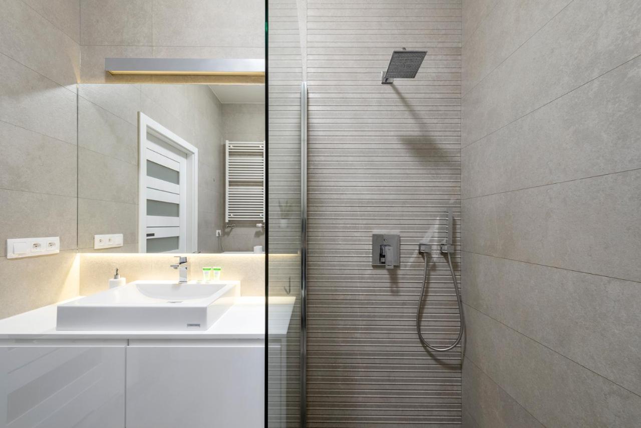 Warsaw - Aparts Lotnisko Okecie Apartman Kültér fotó